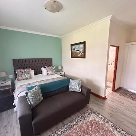 Mirihof Retreat And Olive Estate Hotel Монтегю Екстериор снимка